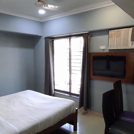 מומביי Hotel Cruz Royale מראה חיצוני תמונה